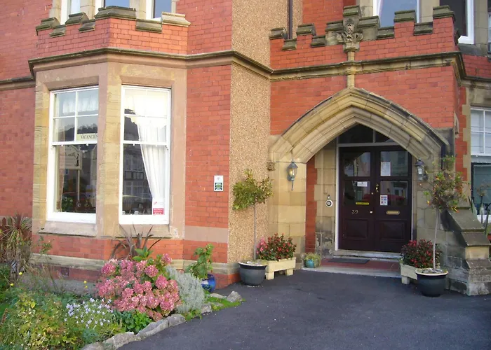Family Hotel: Crickleigh House