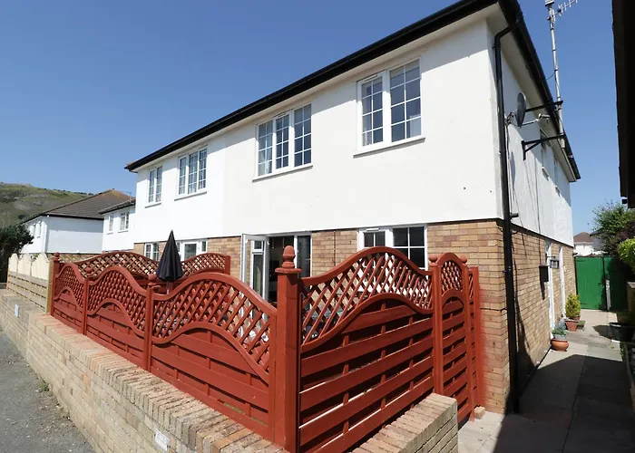 Villa: West Shore Cottage
